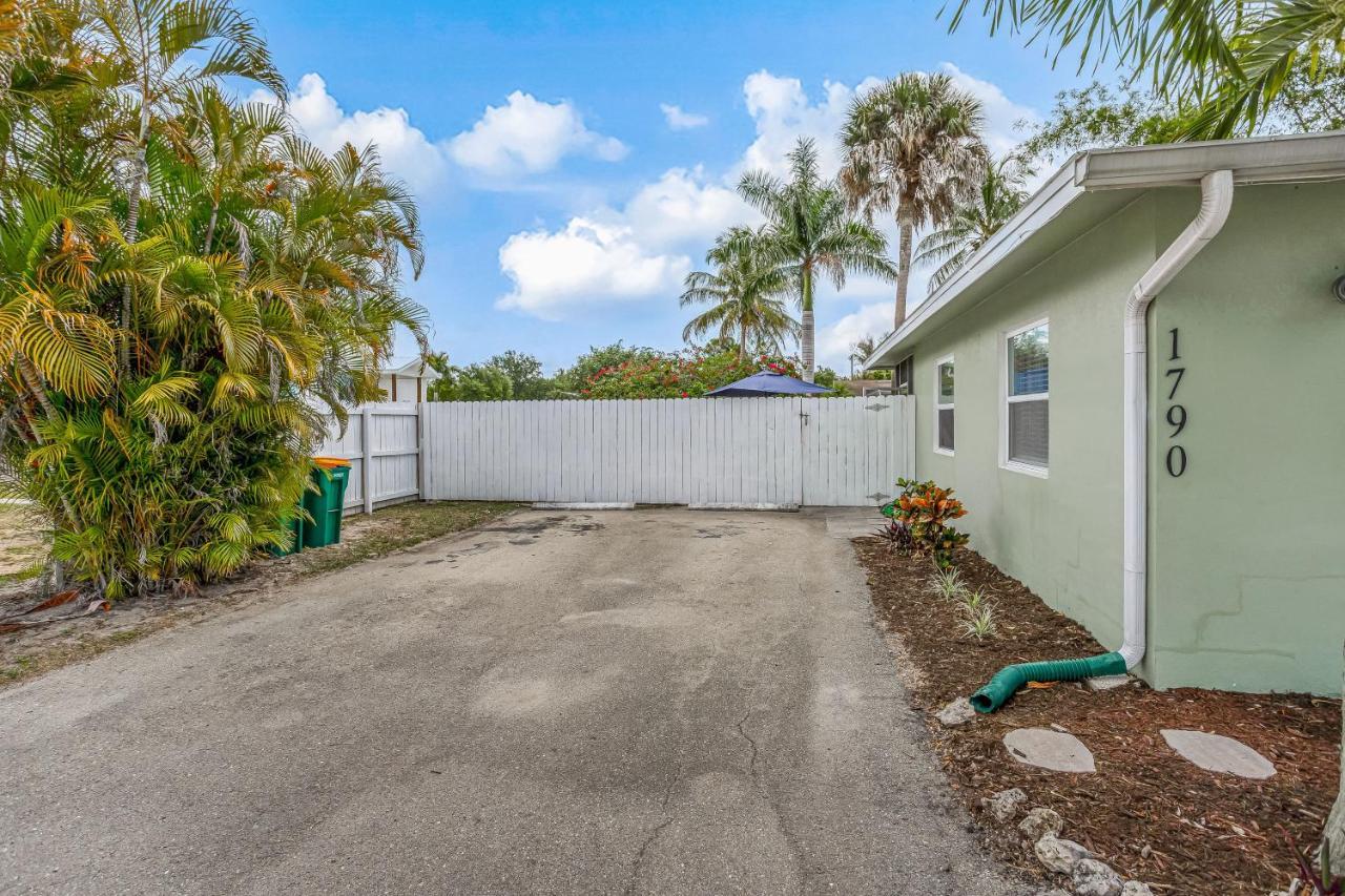 Smugglers Cove Retreat Villa Naples Exterior photo
